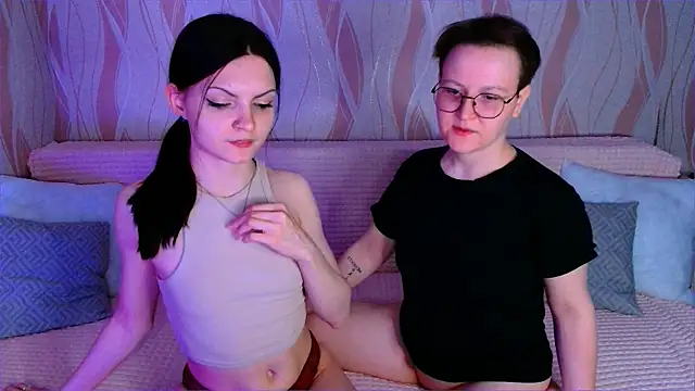  crazy baby  online show from May 26, 2026, 11:47 pm
