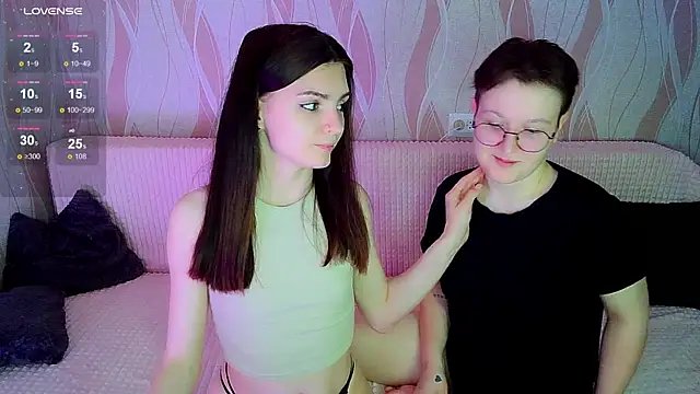  crazy baby  online show from September 23, 2025, 10:17 pm