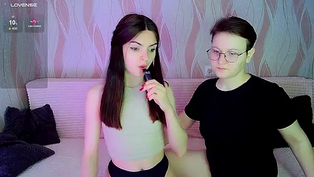  crazy baby  online show from November 9, 2025, 12:58 am