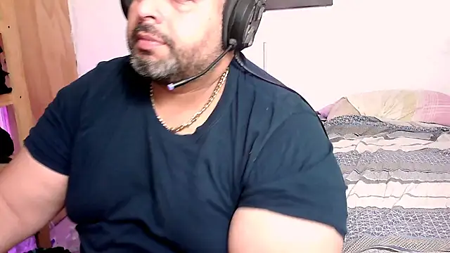 rodrix54 online show from February 10, 2026, 11:37 pm