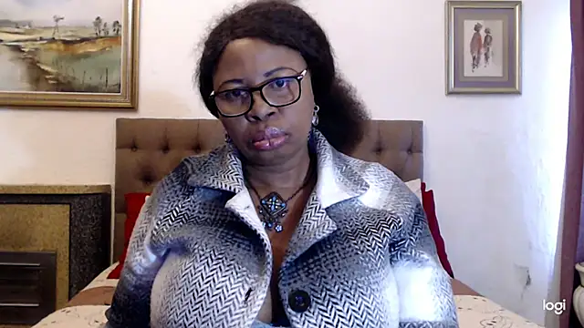 OmegaLipps online show from May 9, 2026, 5:55 am