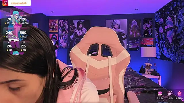 LanaKyutt online show from October 10, 2025, 1:23 pm