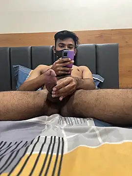 Snapshot of rajapo_1 chatting on December 1, 2025, 3:57 pm rajapo 1 online show from December 1, 2025, 3:57 pm