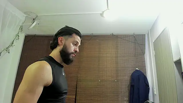 Snapshot of Apolo_Bianco_ chatting on December 3, 2024, 11:40 am Apolo Bianco  online show from December 3, 2024, 11:40 am