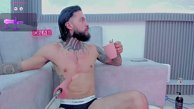 Snapshot of Apolo_Bianco_ chatting on November 2, 2025, 10:15 pm Apolo Bianco  online show from November 2, 2025, 10:15 pm