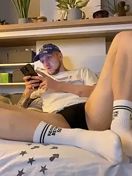 SavagedStirrer online show from December 18, 2025, 9:47 am