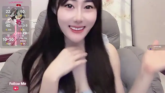 qiqi-- online show from April 18, 2026, 3:20 am