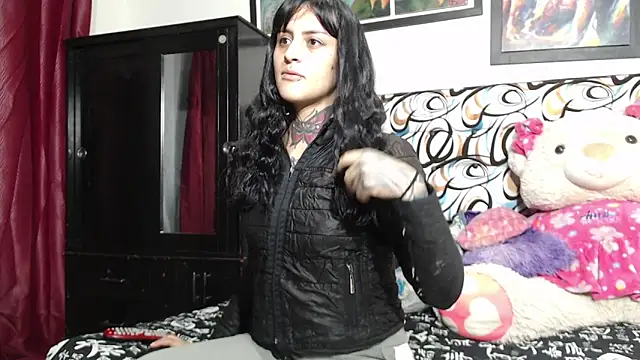 emma onassis 17 online show from September 11, 2025, 1:16 am