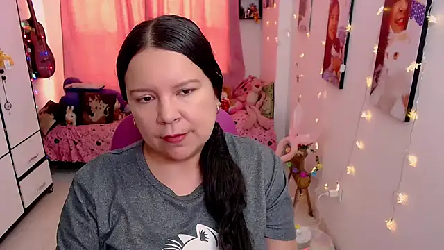 Snapshot of claryssa_ chatting on April 28, 2026, 7:07 pm claryssa online show from April 28, 2026, 7:07 pm