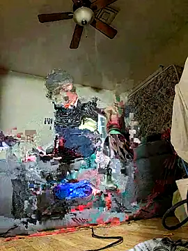 Hugebwc102 online show from September 30, 2025, 7:47 am