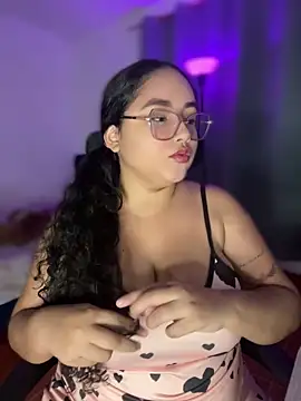 CurlyGirl 1 online show from April 17, 2026, 11:29 pm