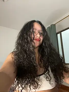 CurlyGirl 1 online show from October 7, 2025, 10:22 pm