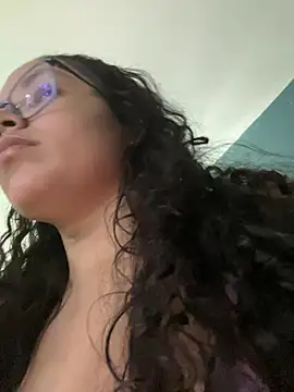 CurlyGirl 1 online show from February 7, 2025, 10:41 pm
