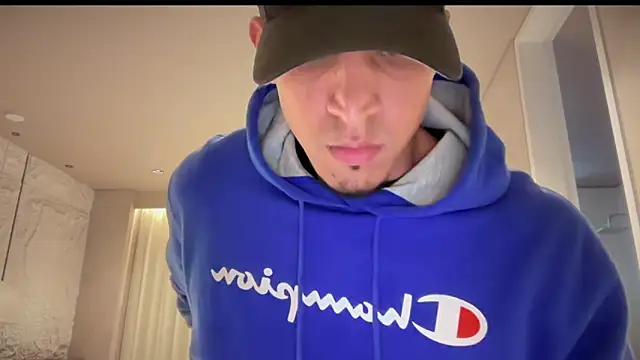 Frank heaven01 online show from November 24, 2025, 10:10 pm