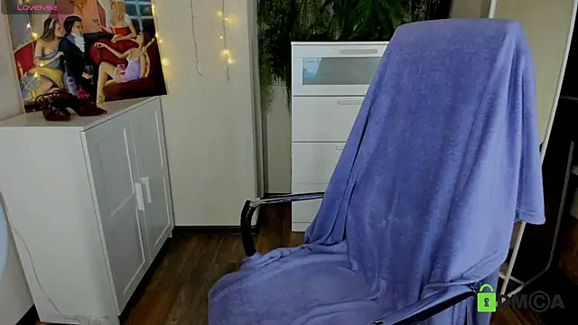 Melissa Wells online show from October 21, 2025, 9:03 pm