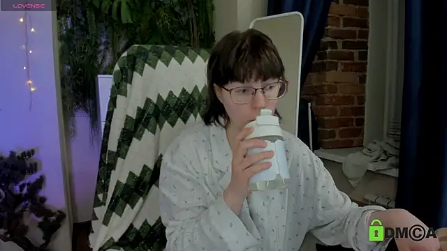 Melissa Wells online show from July 1, 2026, 9:04 pm