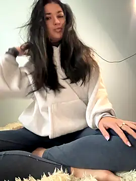 AlisaDoll444 online show from September 30, 2025, 6:19 am