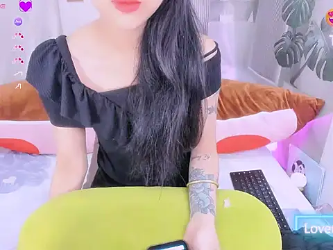 Ly   online show from April 9, 2026, 3:19 am