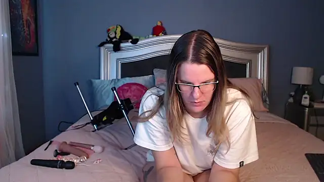 Snapshot of Sarahtineke chatting on January 12, 2026, 6:26 pm Sarahtineke online show from January 12, 2026, 6:26 pm