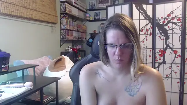 Snapshot of Sarahtineke chatting on February 14, 2026, 5:46 pm Sarahtineke online show from February 14, 2026, 5:46 pm