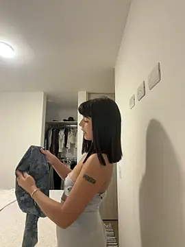 Snapshot of NicolRoss_ chatting on March 8, 2026, 1:55 am NicolRoss online show from March 8, 2026, 1:55 am