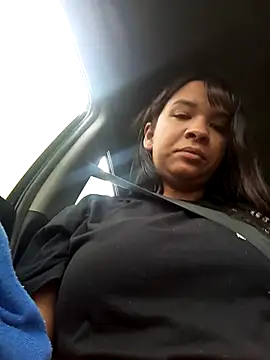 VivienAndClark online show from November 13, 2025, 1:04 pm