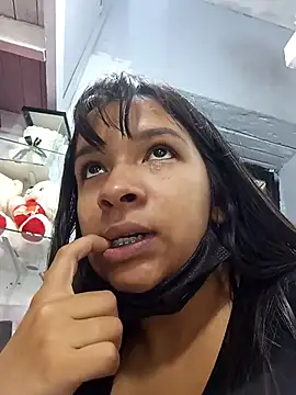 VivienAndClark online show from November 24, 2025, 5:13 pm