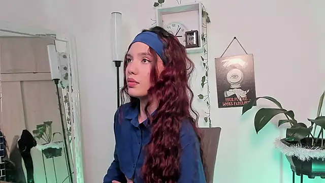 Snapshot of Emperatriiz chatting on January 17, 2025, 8:11 pm Emperatriiz online show from January 17, 2025, 8:11 pm