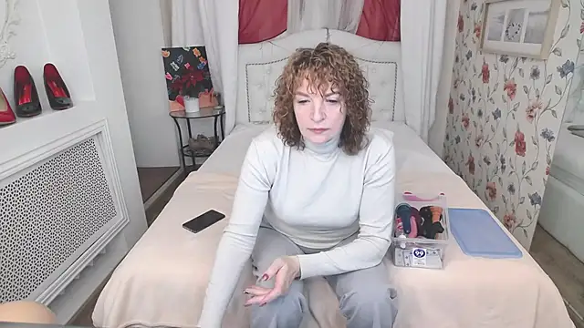 AmiHotGranny online show from September 30, 2025, 6:30 am