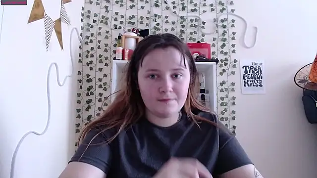 Snapshot of Light_Luna chatting on January 28, 2025, 9:19 am Light Luna online show from January 28, 2025, 9:19 am
