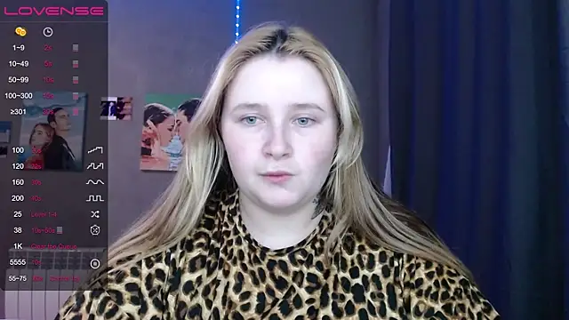 Light Luna online show from November 19, 2025, 4:07 pm