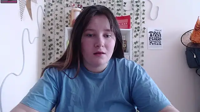 Snapshot of Light_Luna chatting on January 17, 2025, 5:32 am Light Luna online show from January 17, 2025, 5:32 am