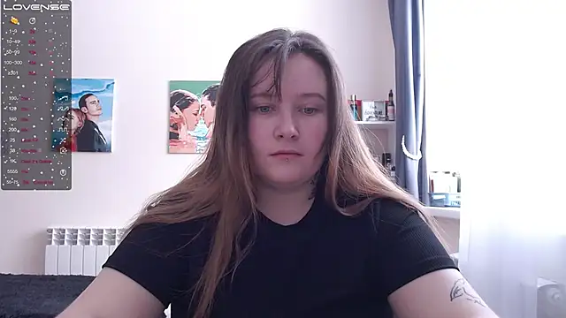Snapshot of Light_Luna chatting on February 14, 2025, 6:02 am Light Luna online show from February 14, 2025, 6:02 am