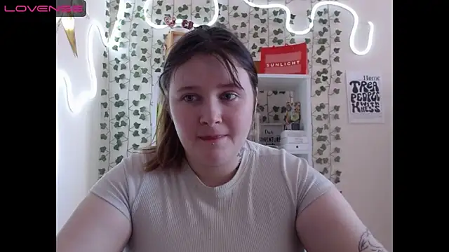 Snapshot of Light_Luna chatting on January 14, 2025, 6:24 am Light Luna online show from January 14, 2025, 6:24 am