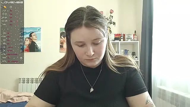 Snapshot of Light_Luna chatting on February 20, 2025, 7:23 am Light Luna online show from February 20, 2025, 7:23 am