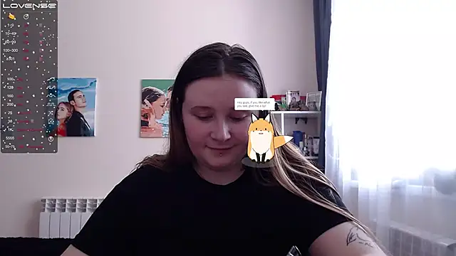 Snapshot of Light_Luna chatting on March 1, 2025, 5:09 am Light Luna online show from March 1, 2025, 5:09 am