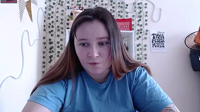 Snapshot of Light_Luna chatting on January 19, 2025, 5:26 am Light Luna online show from January 19, 2025, 5:26 am