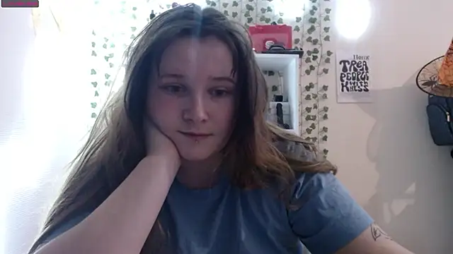 Snapshot of Light_Luna chatting on January 27, 2025, 11:00 am Light Luna online show from January 27, 2025, 11:00 am