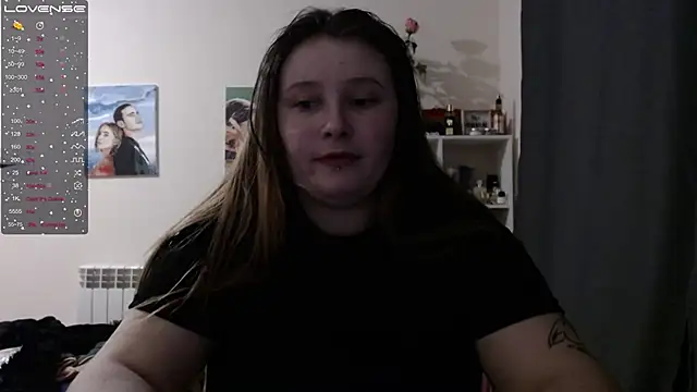 Snapshot of Light_Luna chatting on February 19, 2025, 2:33 pm Light Luna online show from February 19, 2025, 2:33 pm