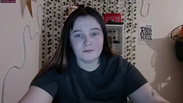 Snapshot of Light_Luna chatting on January 24, 2025, 9:15 pm Light Luna online show from January 24, 2025, 9:15 pm