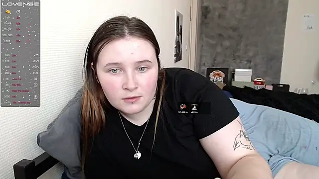 Snapshot of Light_Luna chatting on March 1, 2025, 8:13 am Light Luna online show from March 1, 2025, 8:13 am