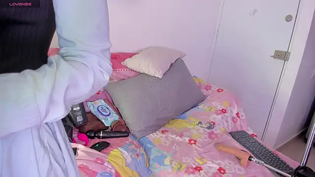 kimmysantoo online show from May 29, 2026, 9:59 am