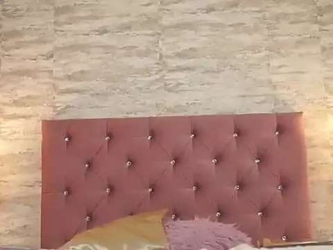 Snapshot of IsabellMendez_ chatting on January 11, 2025, 12:12 am IsabellMendez online show from January 11, 2025, 12:12 am
