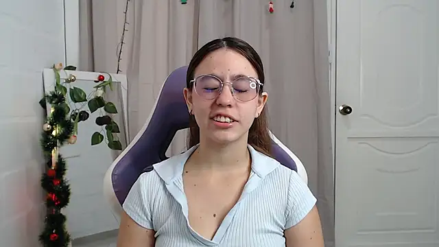 Snapshot of BlairVicent chatting on December 19, 2025, 3:25 pm BlairVicent online show from December 19, 2025, 3:25 pm