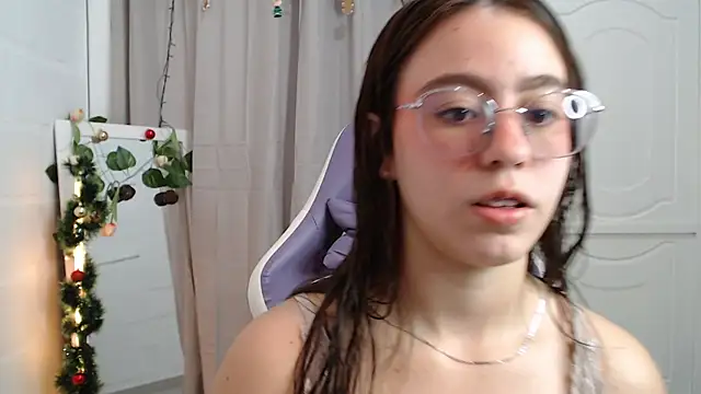 Snapshot of BlairVicent chatting on December 3, 2025, 1:54 pm BlairVicent online show from December 3, 2025, 1:54 pm