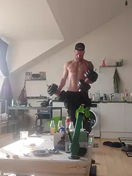 Snapshot of eltoulou chatting on March 20, 2025, 1:48 pm eltoulou online show from March 20, 2025, 1:48 pm