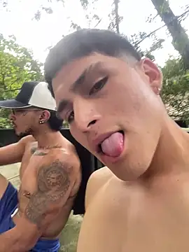 Snapshot of Alex_Teau chatting on February 26, 2025, 9:42 pm Alex Teau online show from February 26, 2025, 9:42 pm