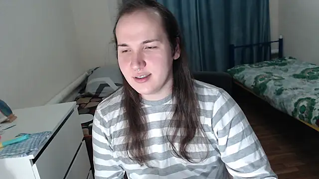 EvaMiron online show from December 18, 2025, 3:16 pm