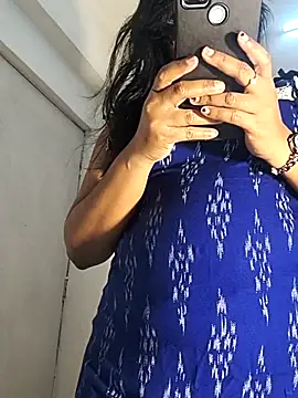 Snapshot of FANTASY_QUEEN_07 chatting on May 8, 2026, 2:37 am FANTASY QUEEN 07 online show from May 8, 2026, 2:37 am