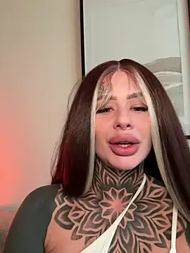bambixboo online show from March 3, 2025, 3:11 pm